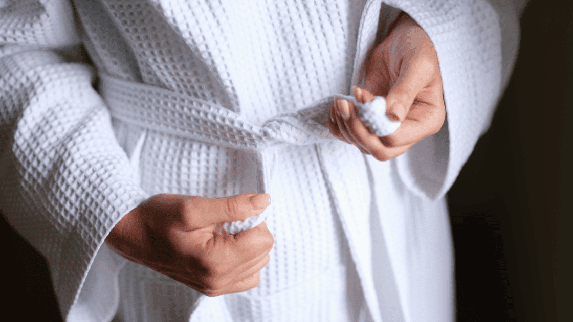 10 Ways Quality Robes Improve Guest Experience