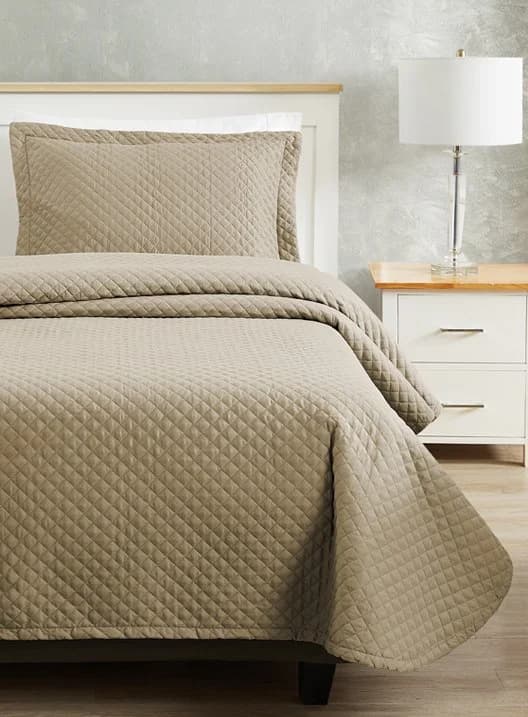 Radiance Diamond Quilt Healthcare Bedspread