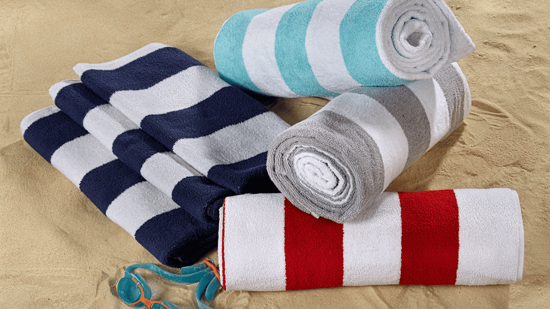 Beach Towel Materials: Cotton vs Microfiber vs Blends