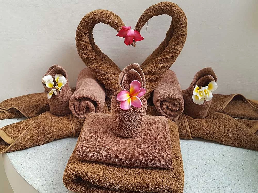 resort towels swan kissing Swan Kissing Resort Towels